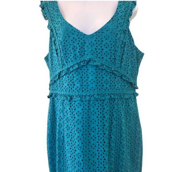 Lilly Pulitzer Kaylee Eyelet Dress in Tanzanian Teal. Size 14 - Picture 12 of 16